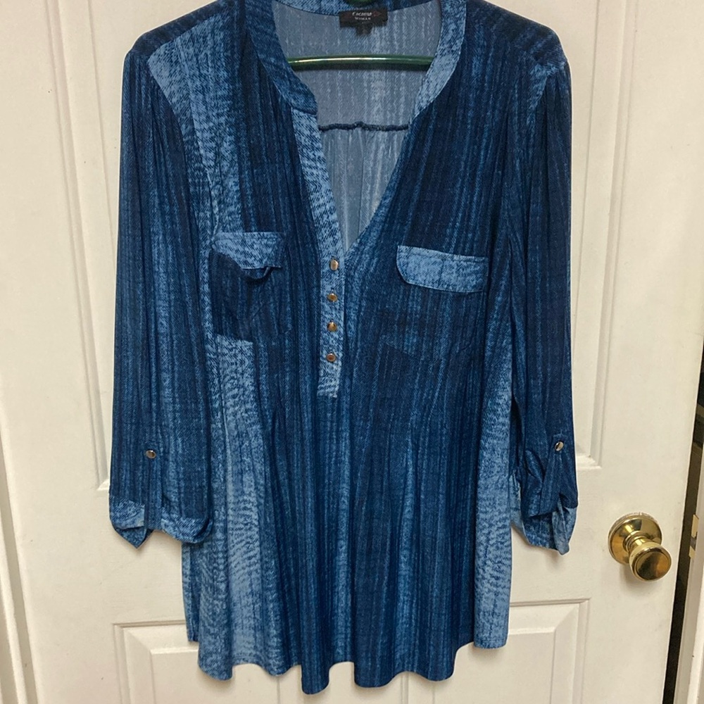 Cocomo Blue Textured Button-Front Tunic